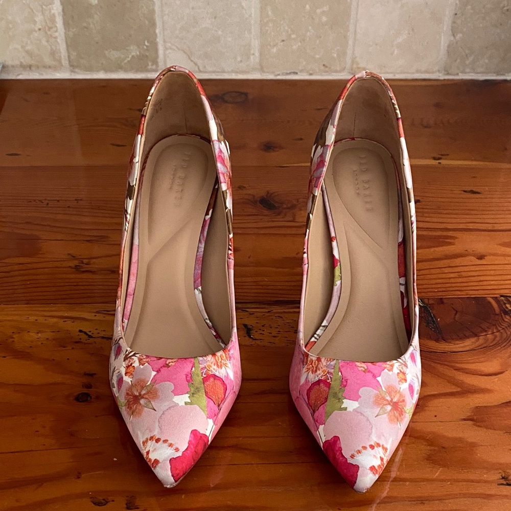 Floral Pink Women's Pumps